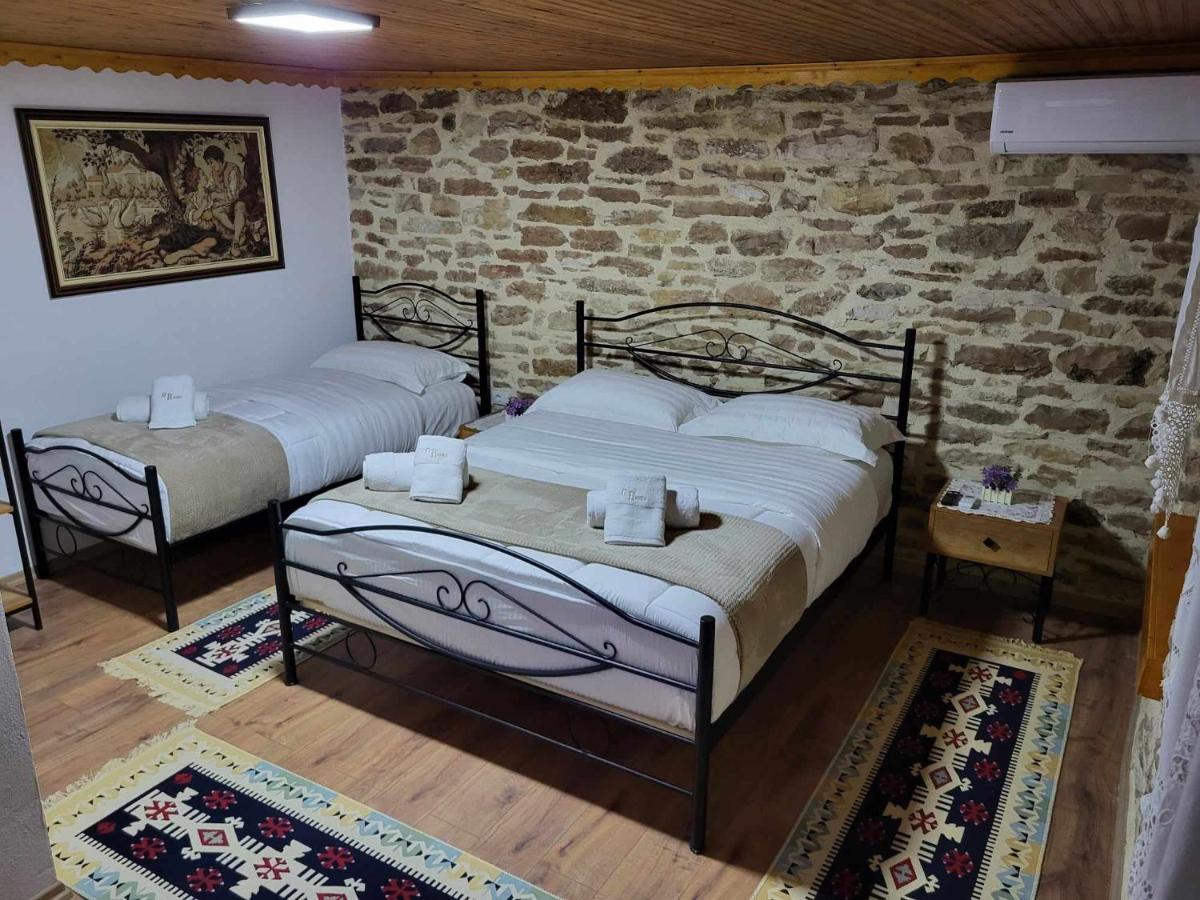 Guest House Hasko Gjirokastër Eksteriør bilde